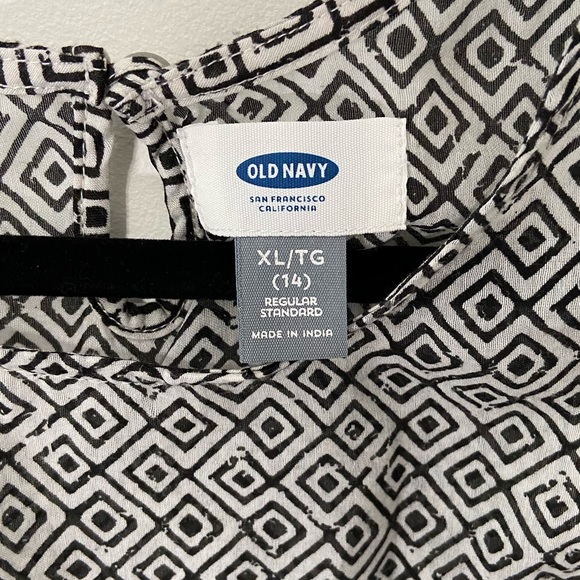 Old Navy Light & Relaxed, Sheer tank top - Youth XL (14) - Picture 3 of 6